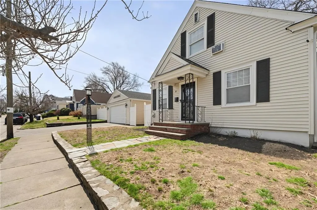 94 Waller Street Providence RI 02908