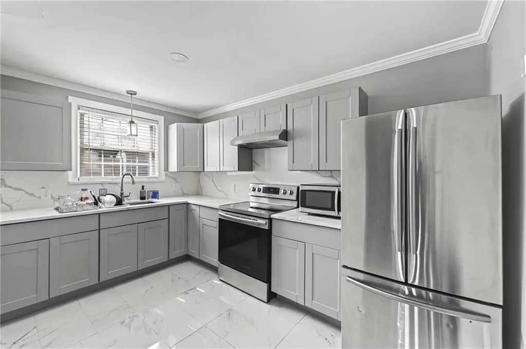 94 Waller Street Providence RI 02908