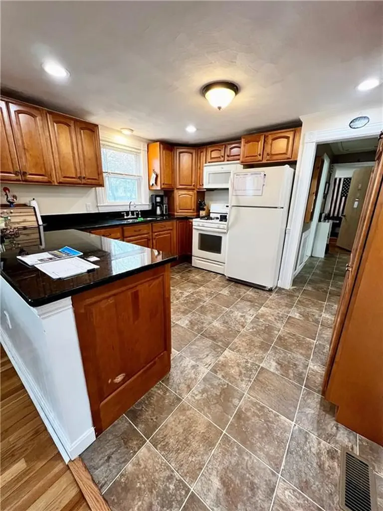 111 Mcgirr Street Cumberland RI 02864