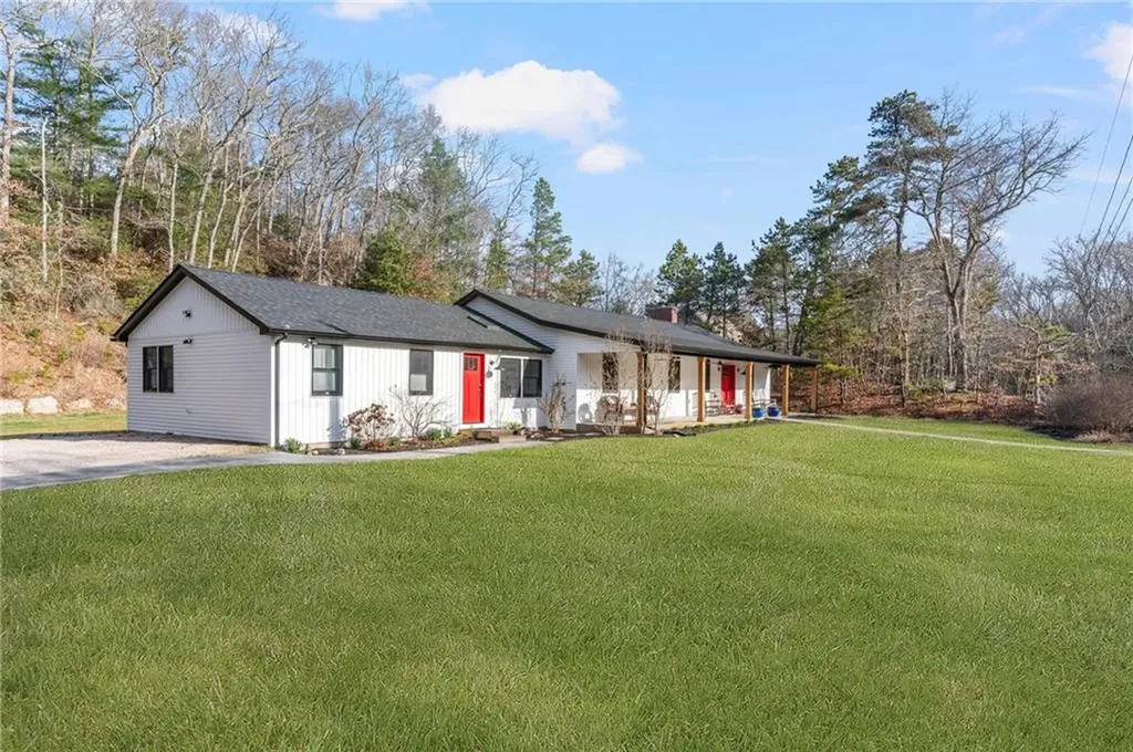 70 Cherokee Bend Charlestown RI 02813