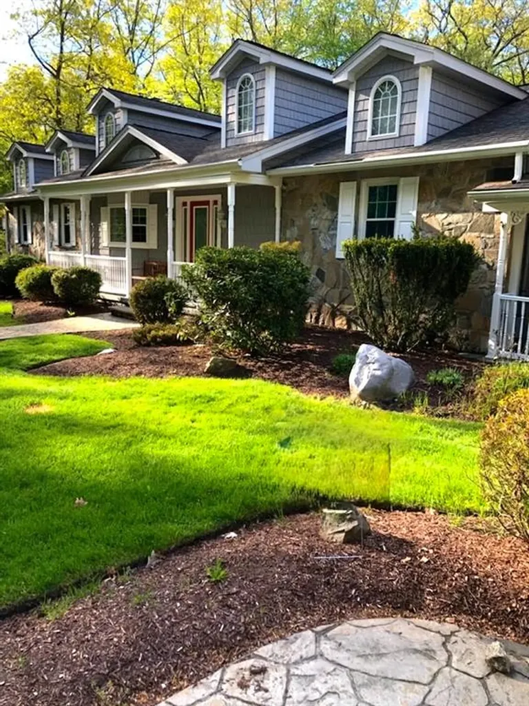 14 Salvas Court Cumberland RI 02864