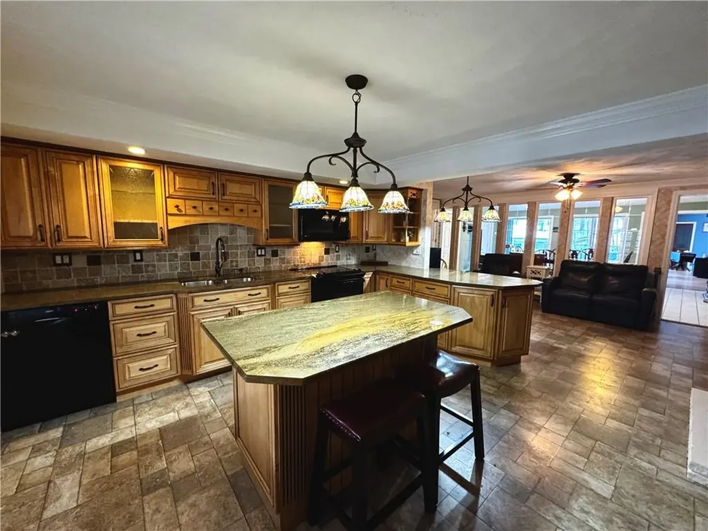 14 Salvas Court Cumberland RI 02864