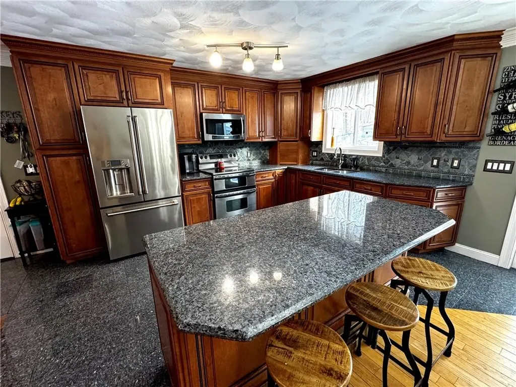 14 Salvas Court Cumberland RI 02864