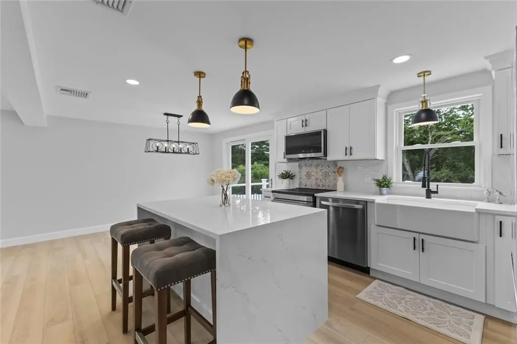 401 Sampan Avenue Jamestown RI 02835