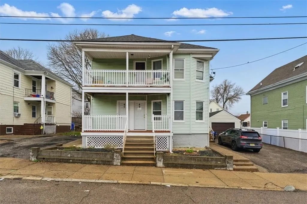 40 42 Primrose Street Pawtucket RI 02860