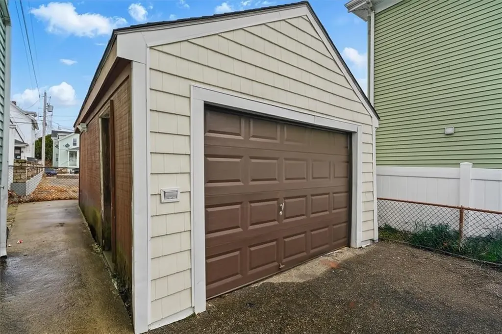 40 42 Primrose Street Pawtucket RI 02860