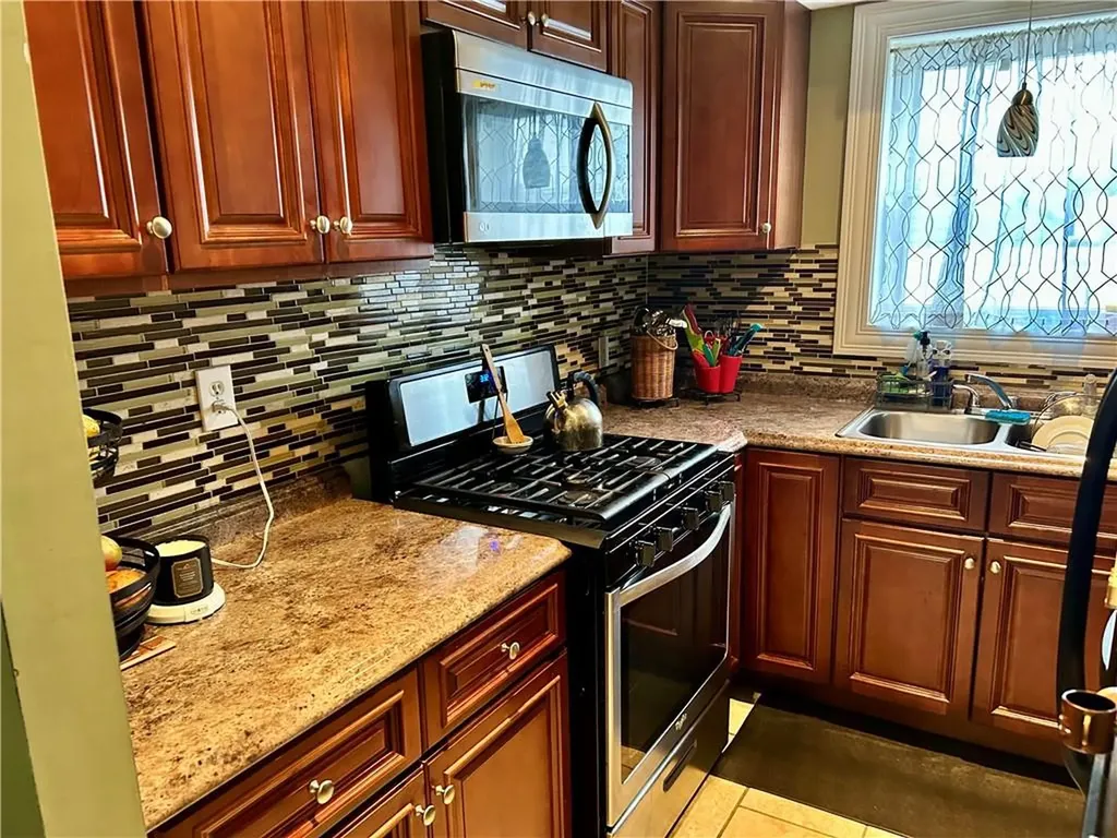 40 42 Primrose Street Pawtucket RI 02860