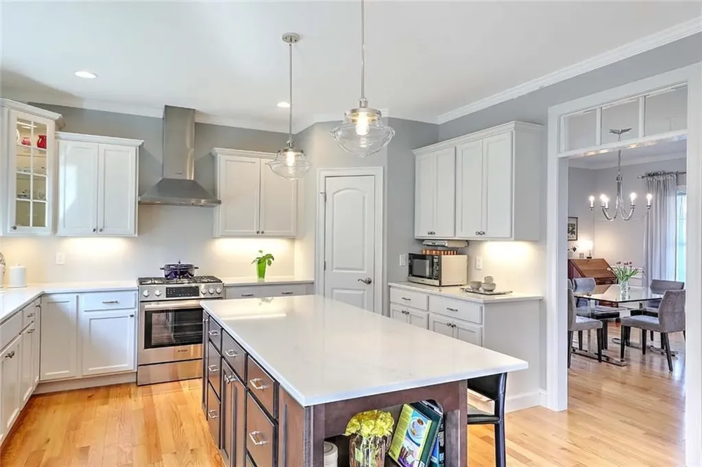 7 Kendal Court Cranston RI 02921