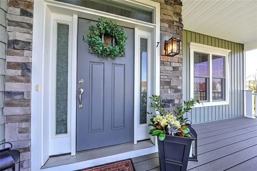 7 Kendal Court Cranston RI 02921