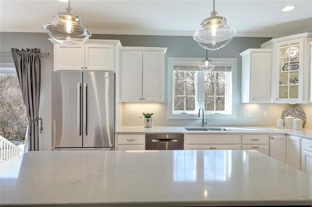 7 Kendal Court Cranston RI 02921