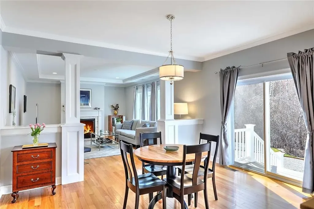 7 Kendal Court Cranston RI 02921