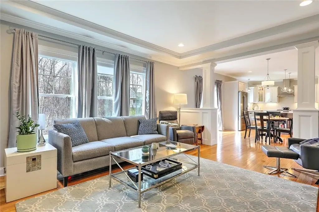 7 Kendal Court Cranston RI 02921