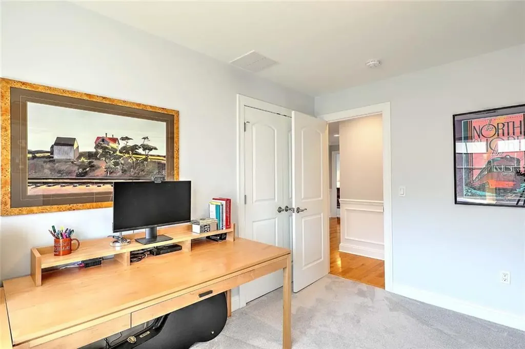 7 Kendal Court Cranston RI 02921