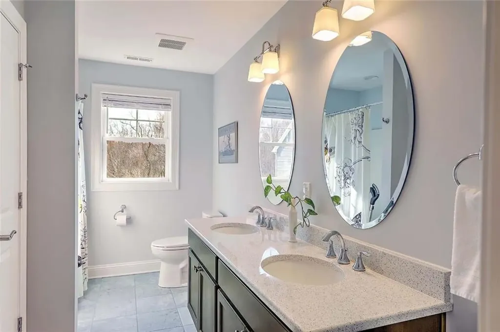 7 Kendal Court Cranston RI 02921