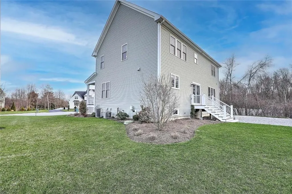 7 Kendal Court Cranston RI 02921
