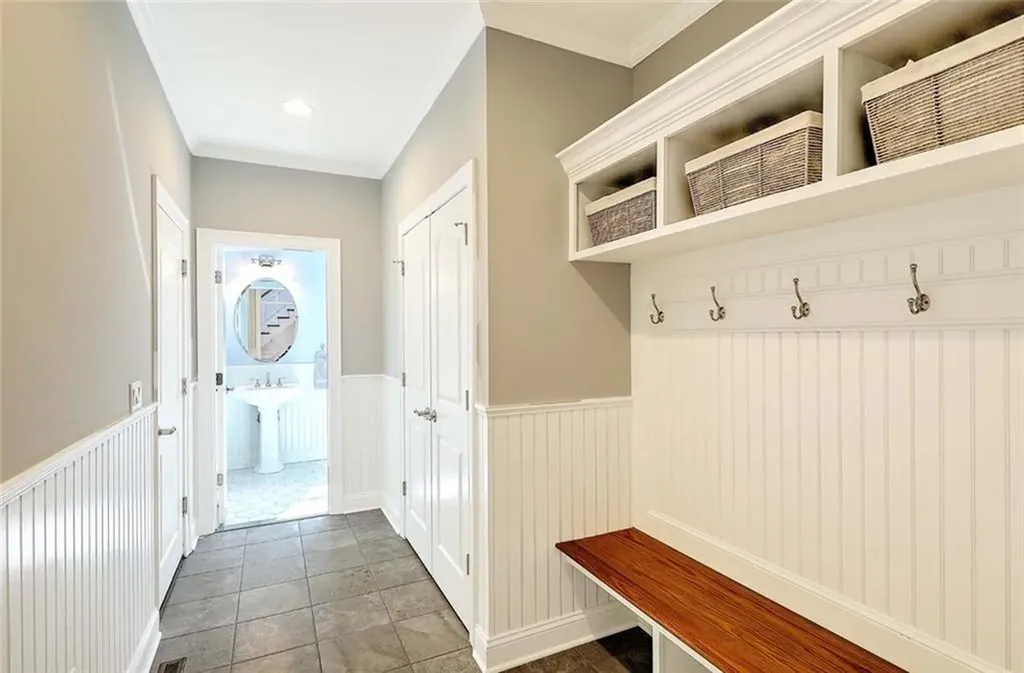 7 Kendal Court Cranston RI 02921