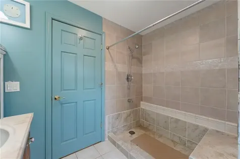 17 Columbia Avenue Lincoln RI 02865