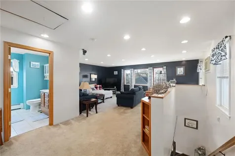 17 Columbia Avenue Lincoln RI 02865