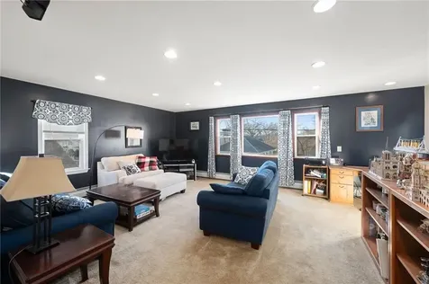 17 Columbia Avenue Lincoln RI 02865