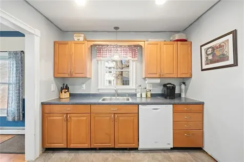 17 Columbia Avenue Lincoln RI 02865