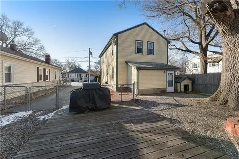 17 Columbia Avenue Lincoln RI 02865