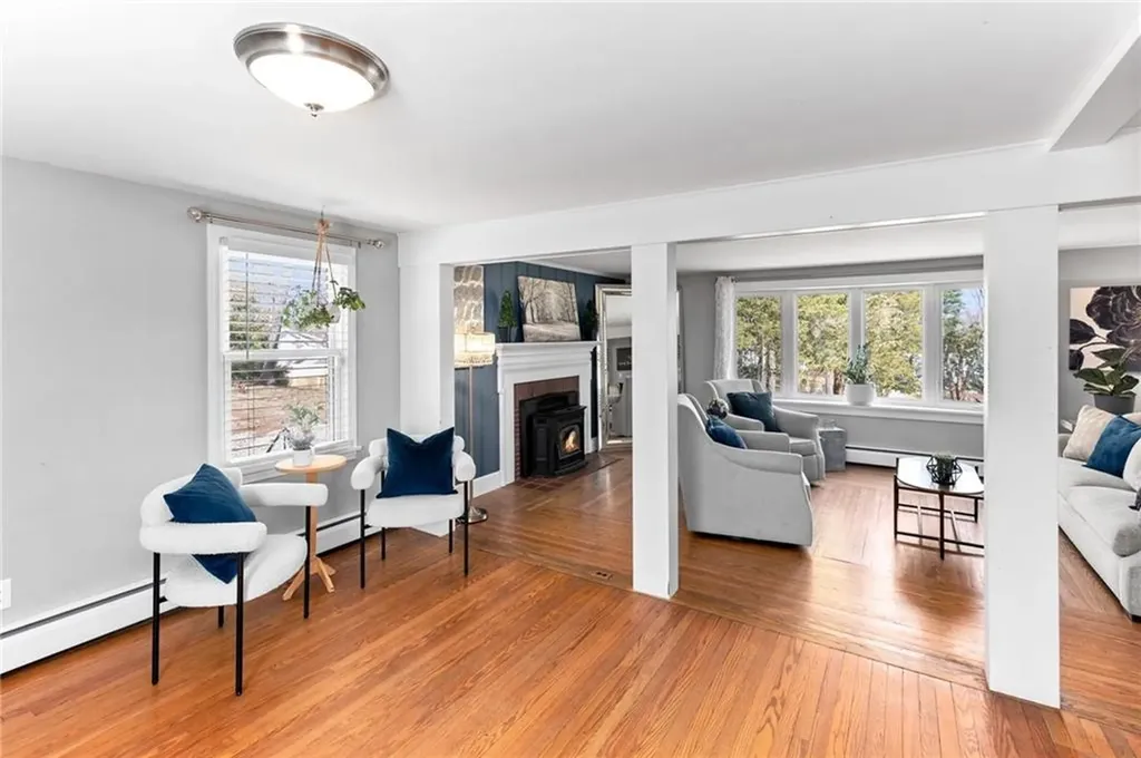 749 Commonwealth Avenue Warwick RI 02886