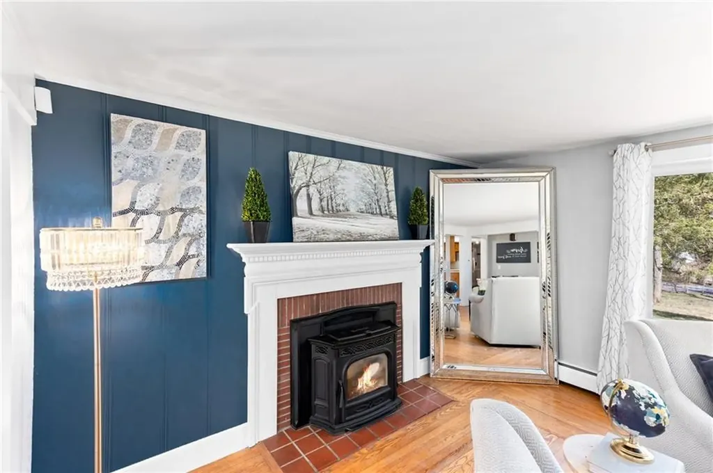 749 Commonwealth Avenue Warwick RI 02886