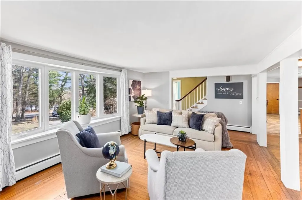 749 Commonwealth Avenue Warwick RI 02886