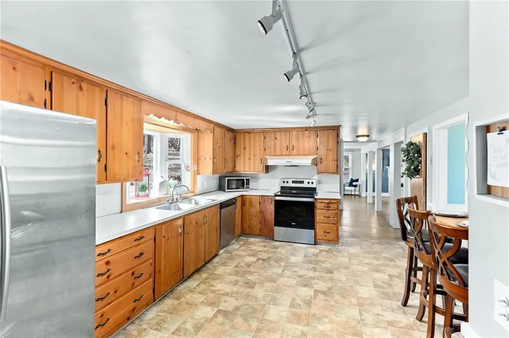 749 Commonwealth Avenue Warwick RI 02886