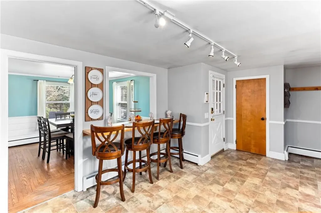 749 Commonwealth Avenue Warwick RI 02886