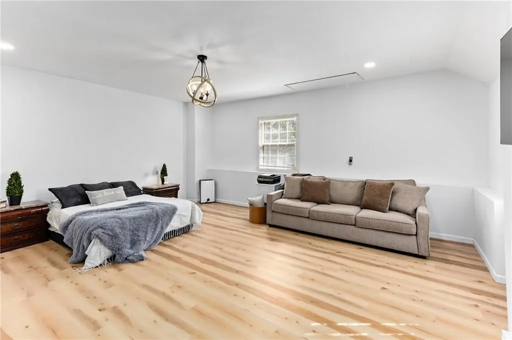749 Commonwealth Avenue Warwick RI 02886