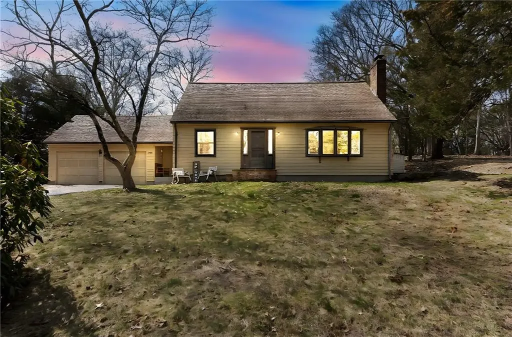 749 Commonwealth Avenue Warwick RI 02886