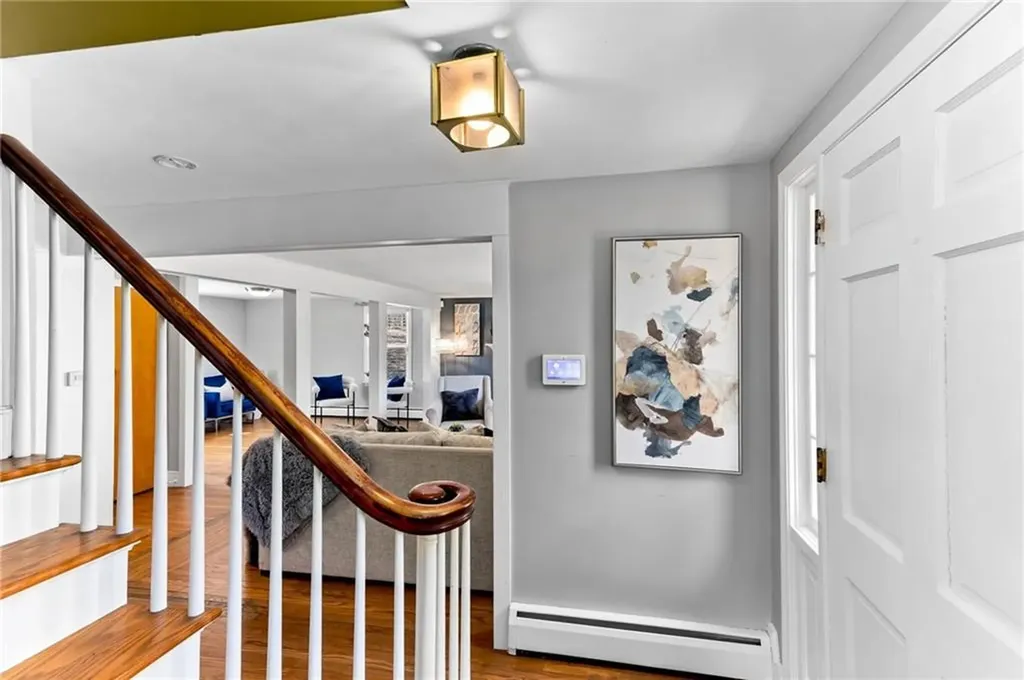749 Commonwealth Avenue Warwick RI 02886