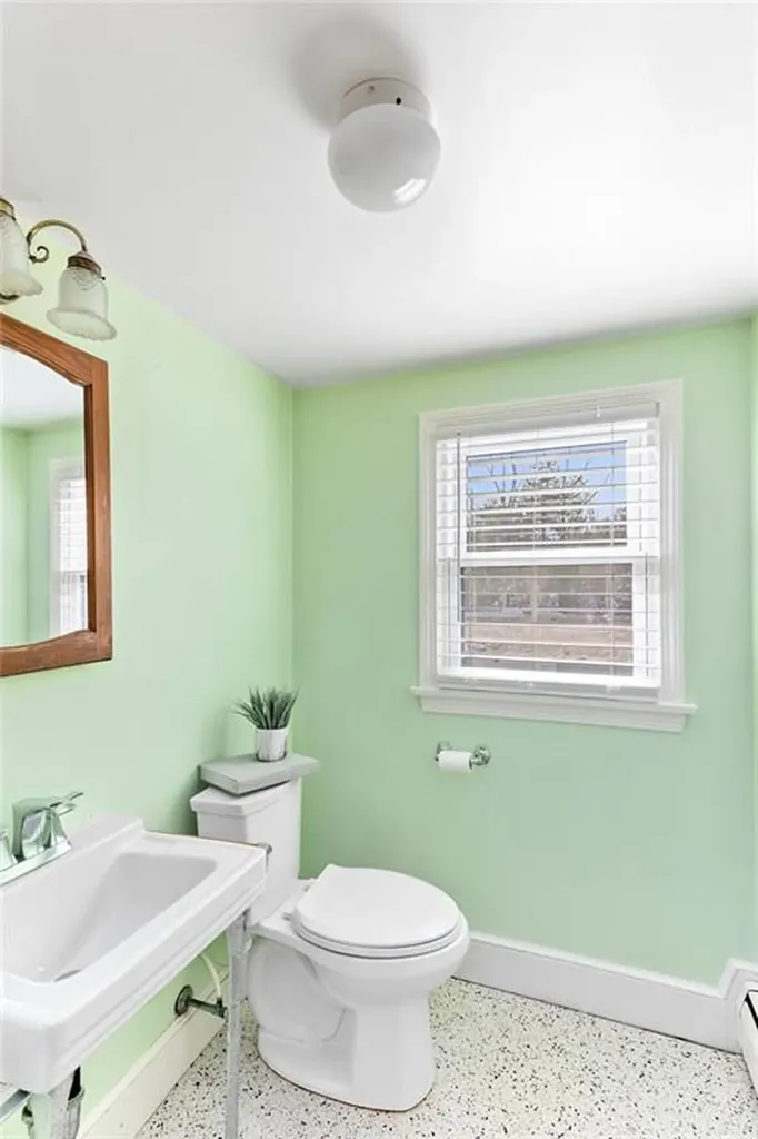 749 Commonwealth Avenue Warwick RI 02886