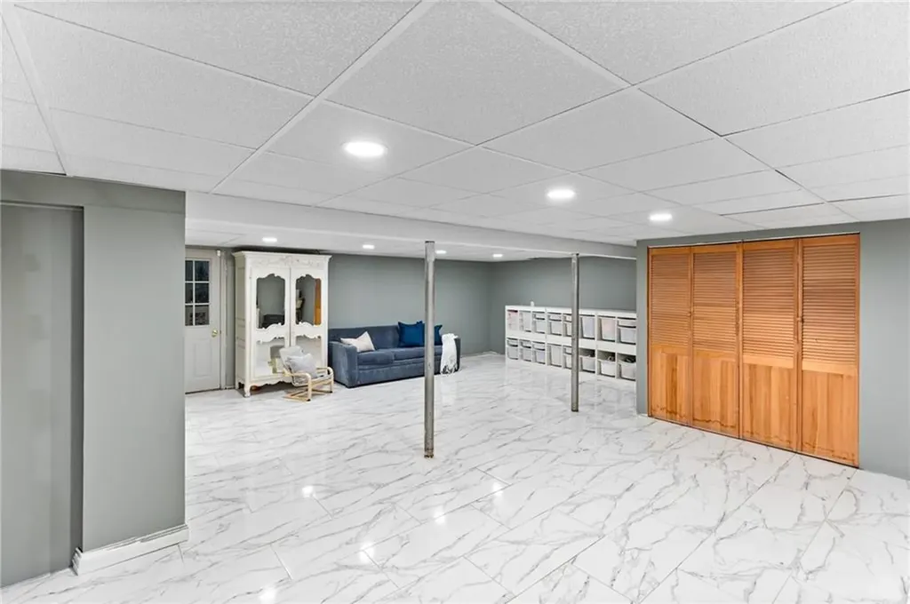 749 Commonwealth Avenue Warwick RI 02886