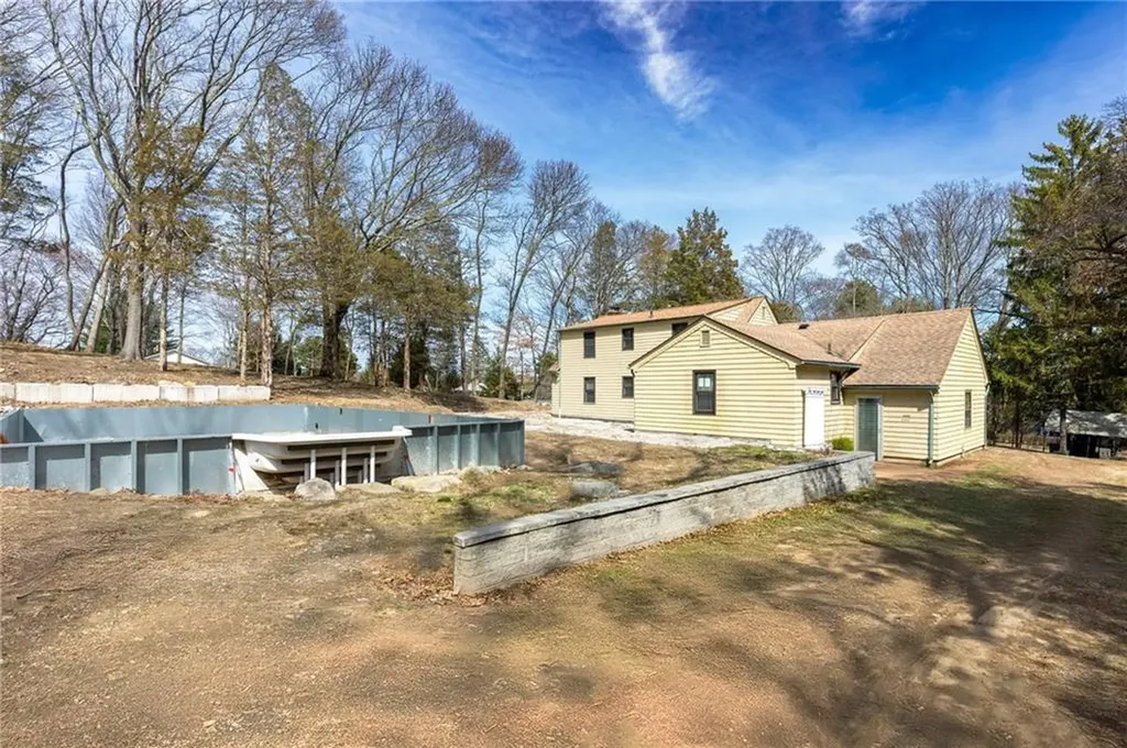749 Commonwealth Avenue Warwick RI 02886