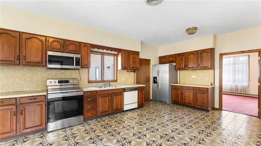 135 Carlson Drive Cumberland RI 02864