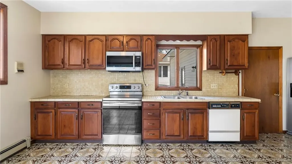 135 Carlson Drive Cumberland RI 02864