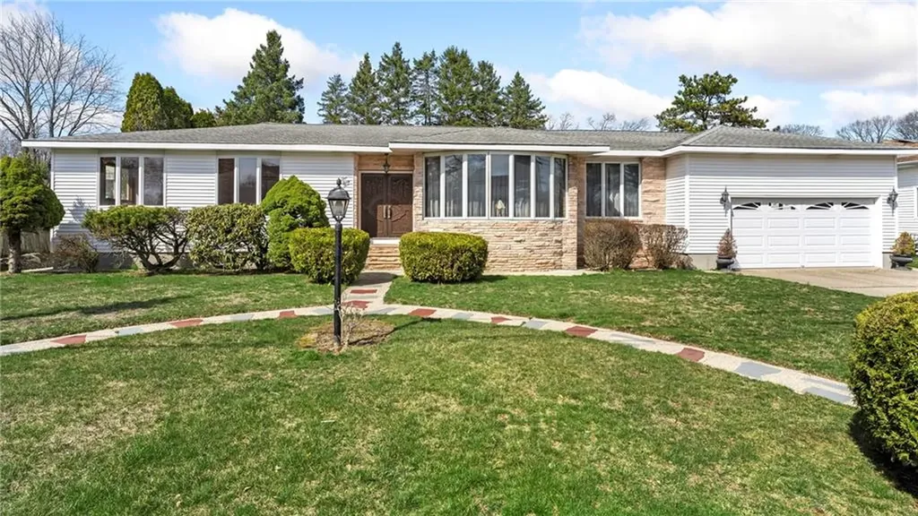 135 Carlson Drive Cumberland RI 02864