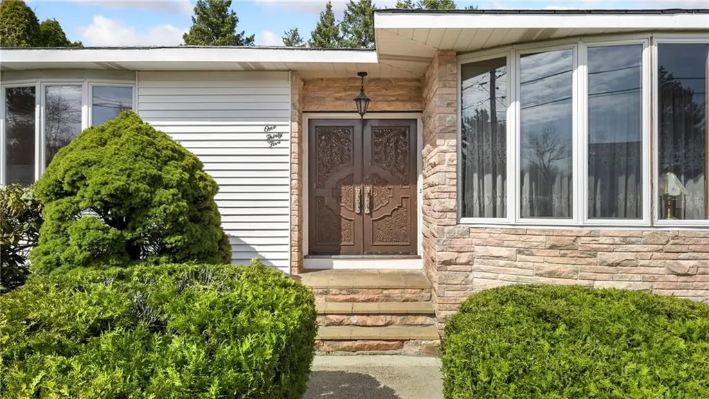 135 Carlson Drive Cumberland RI 02864