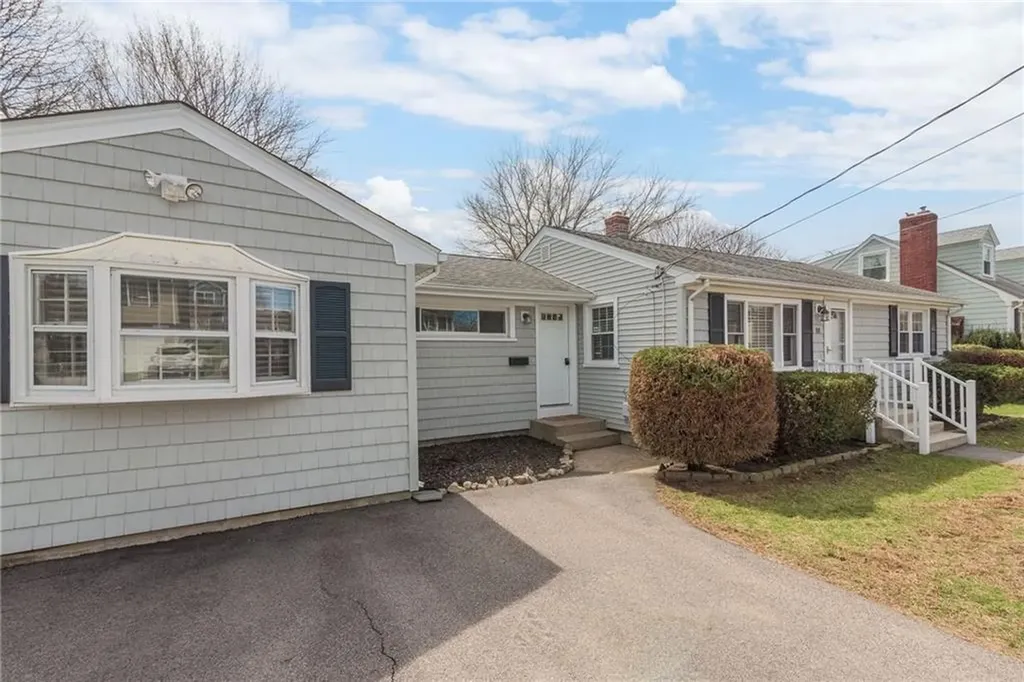 88 Knight Street Cranston RI 02920