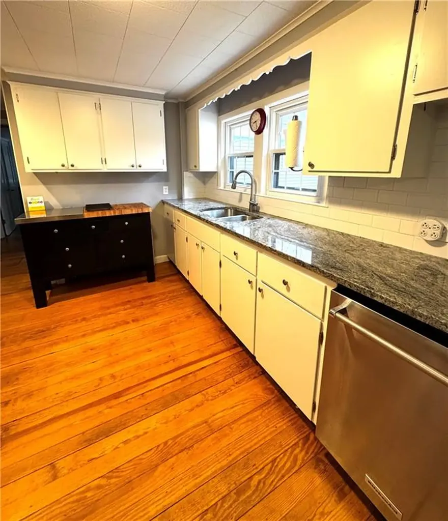 51 Pole Bridge Road Scituate RI 02857