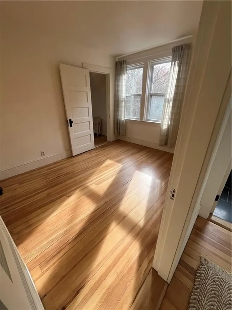 279 Beach Avenue Warwick RI 02889