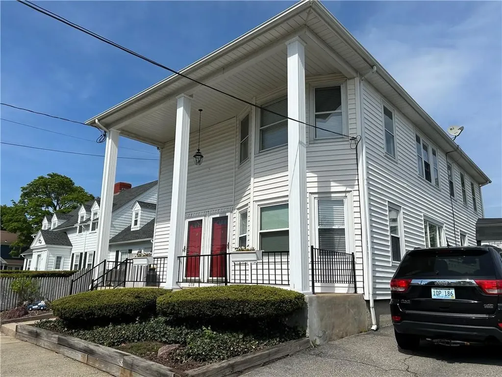 317 Smithfield Avenue Pawtucket RI 02860