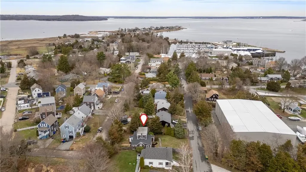112 King Phillip Street Portsmouth RI 02871