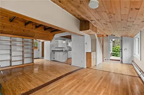 112 King Phillip Street Portsmouth RI 02871