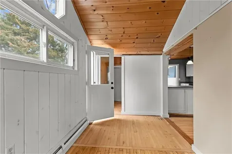 112 King Phillip Street Portsmouth RI 02871