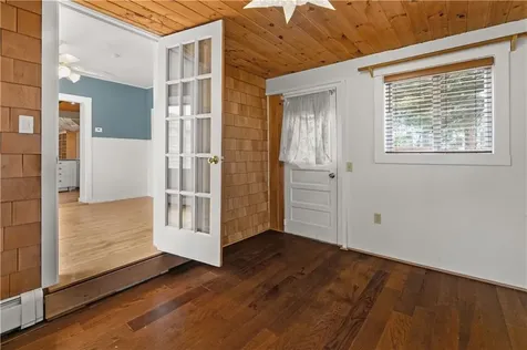 112 King Phillip Street Portsmouth RI 02871