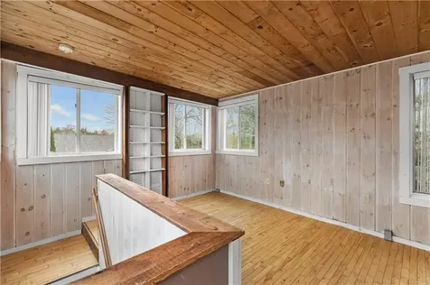 112 King Phillip Street Portsmouth RI 02871