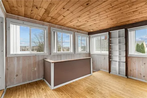 112 King Phillip Street Portsmouth RI 02871